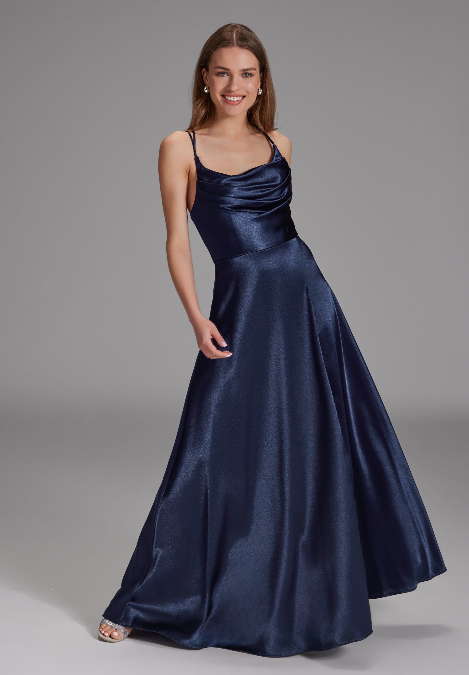 Satin-Abendkleid mit Gehschlitz