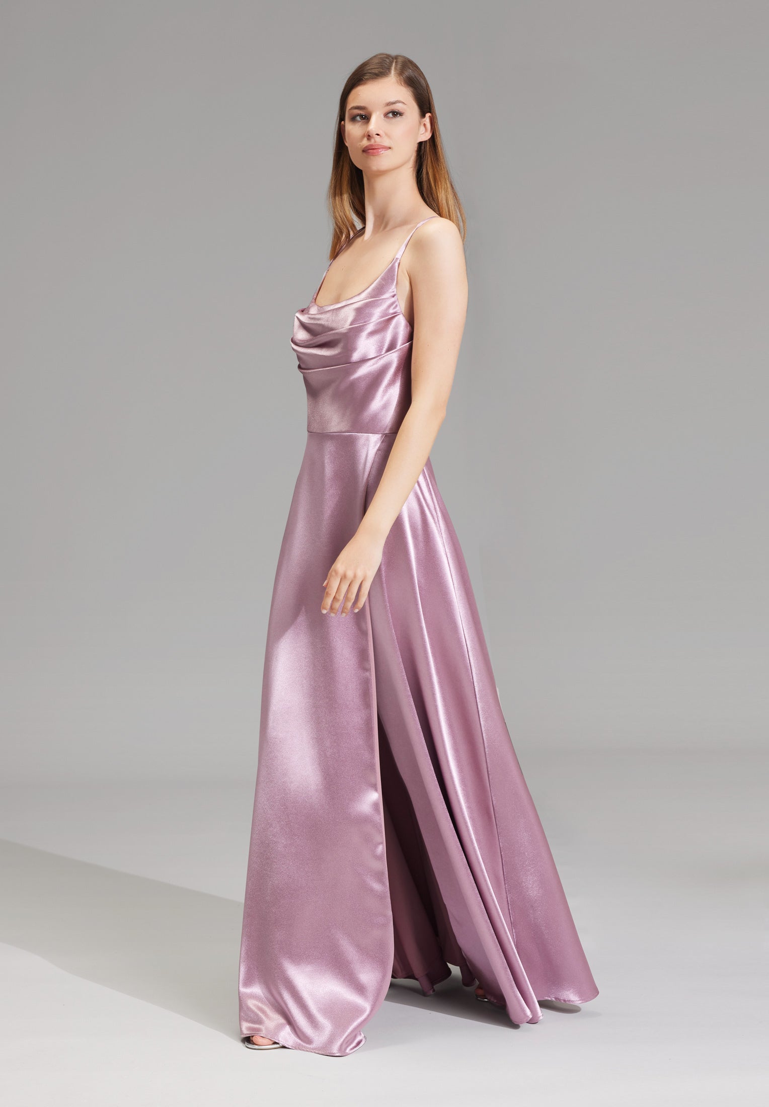Satin-Abendkleid mit Gehschlitz