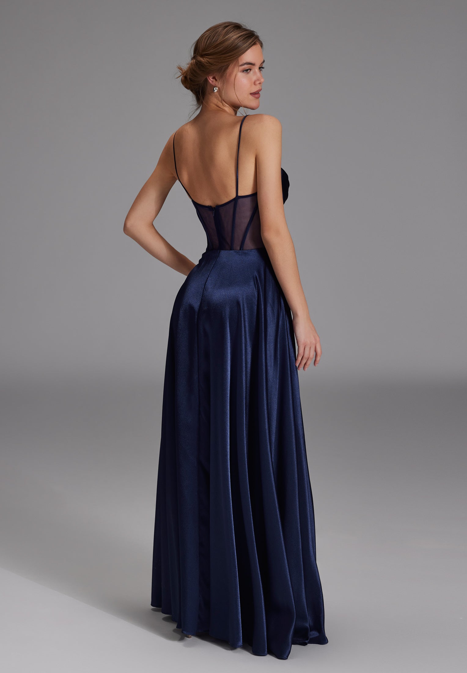 See-through-Corsagenkleid mit Ziersteinen