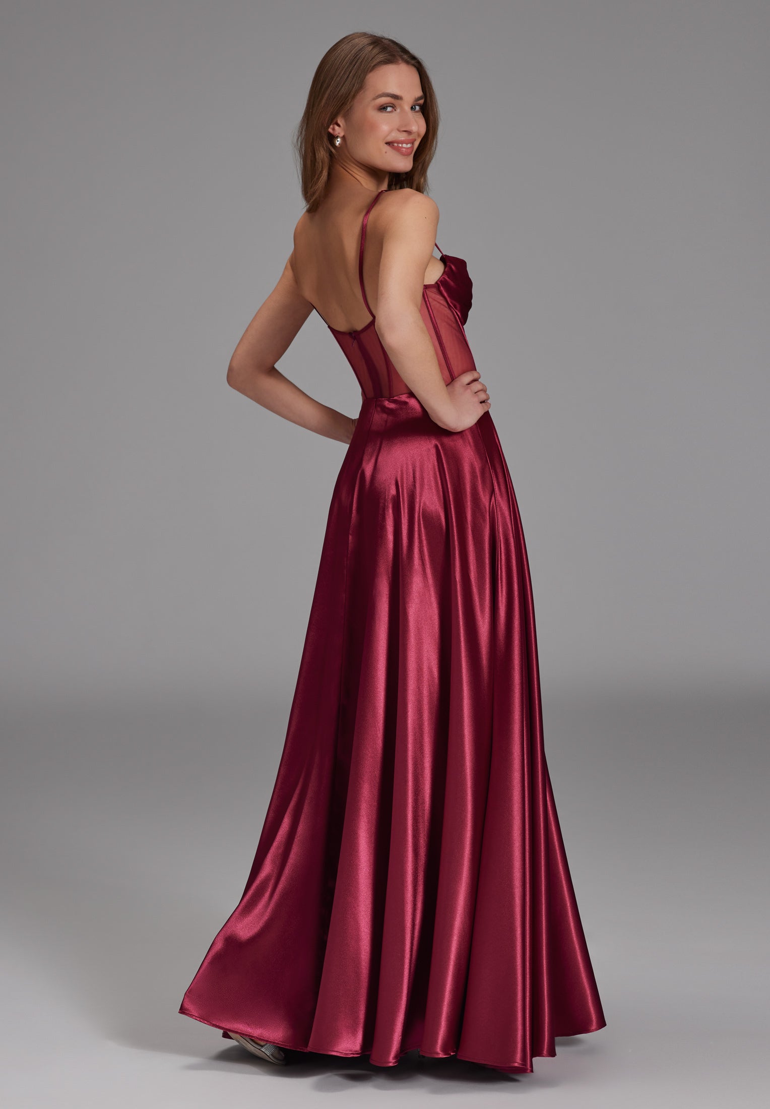 See-through-Corsagenkleid mit Ziersteinen