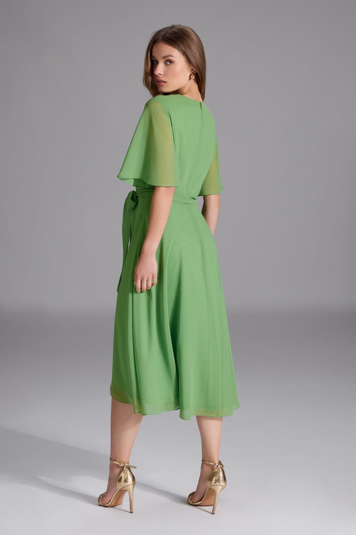 Chiffon Kleid in Wickel Optik mit Vokuhila Saum