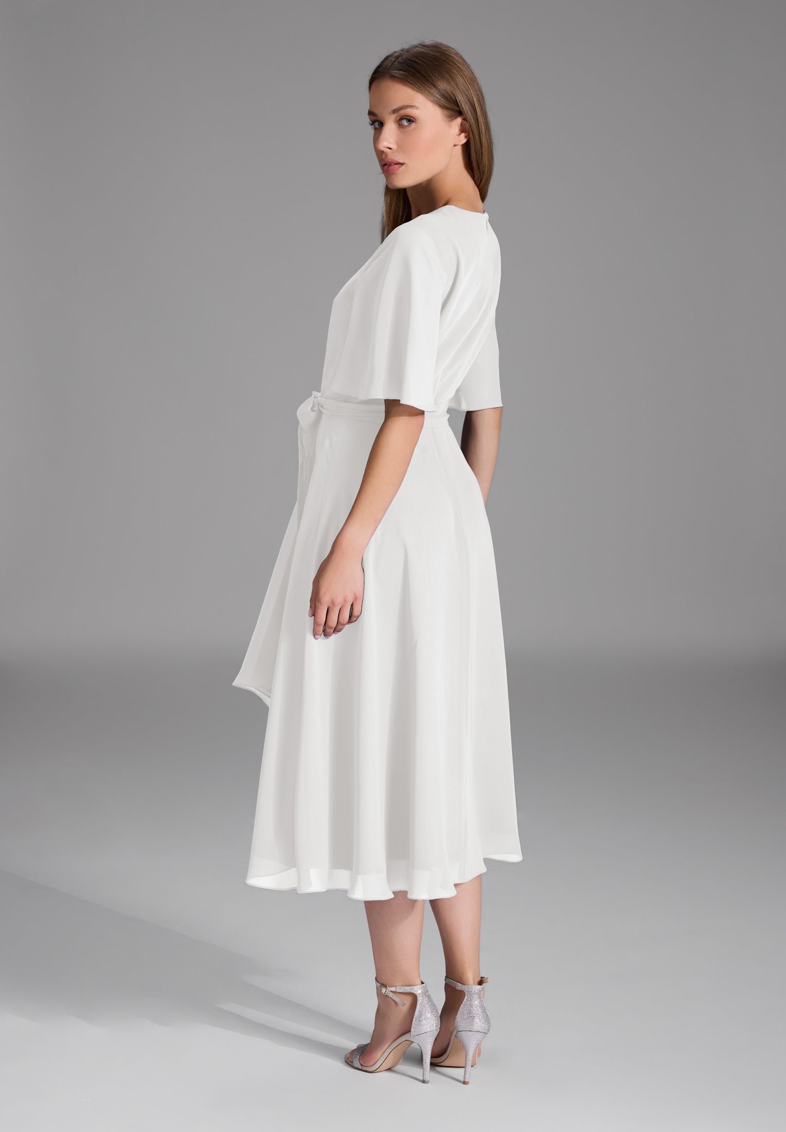 Chiffon Kleid in Wickel Optik mit Vokuhila Saum