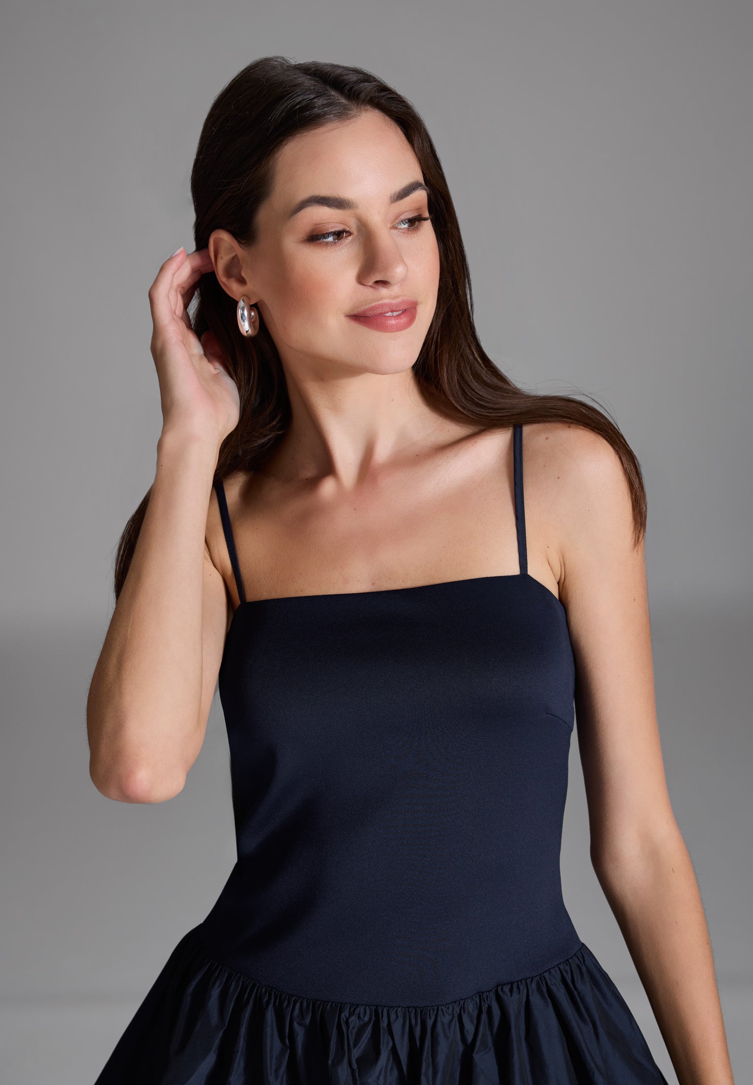 Kurzes Cocktailkleid mit Ballon Rock