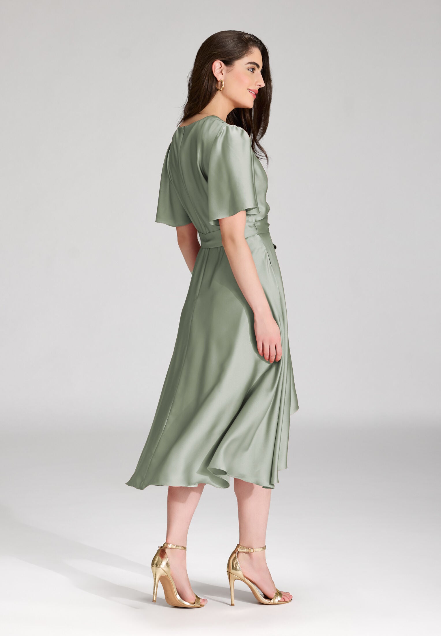 Cocktailkleid aus nachhaltigem Satin in Wickel Optik