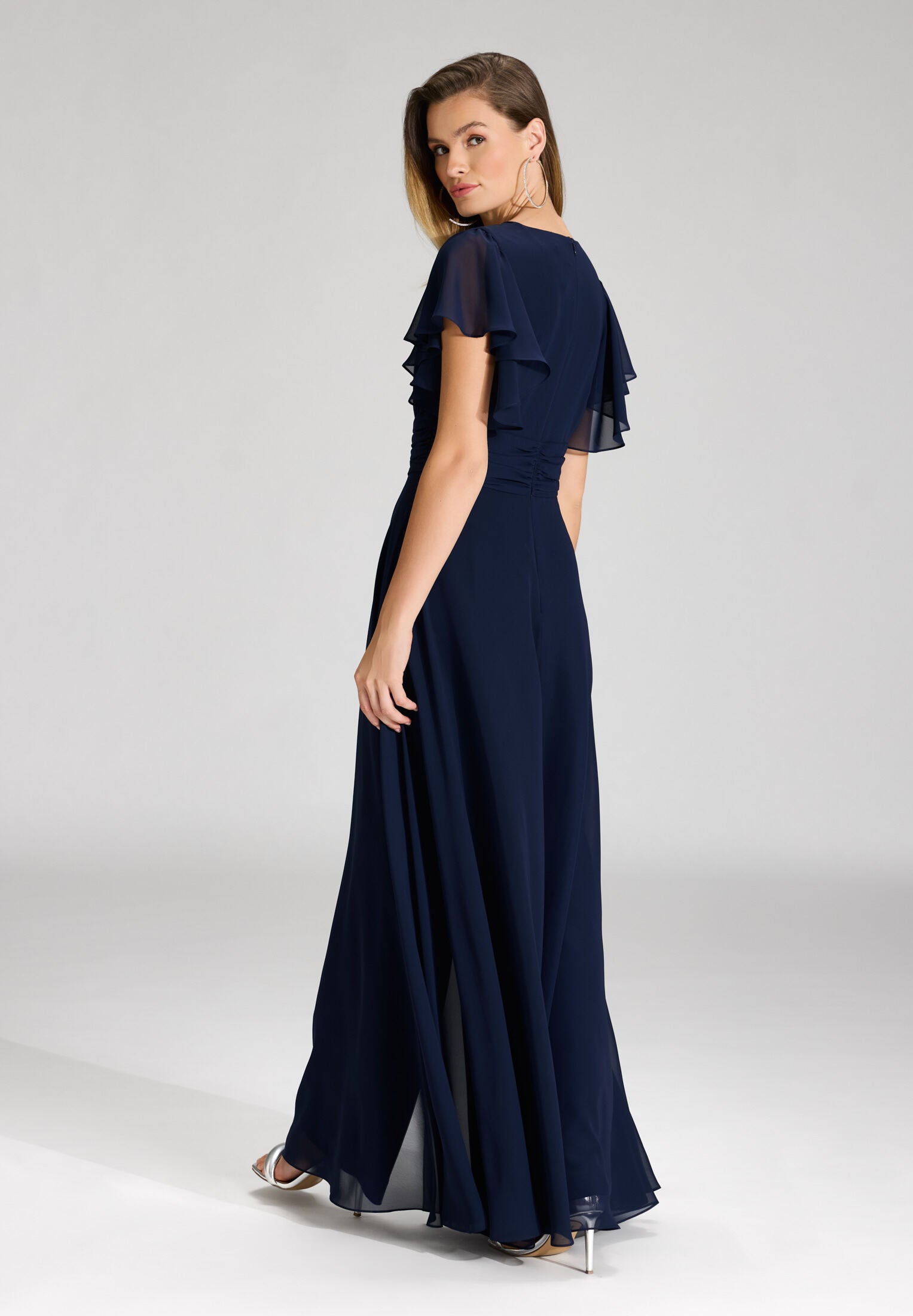 Chiffon Jumpsuit mit Überrock und Volantärmeln