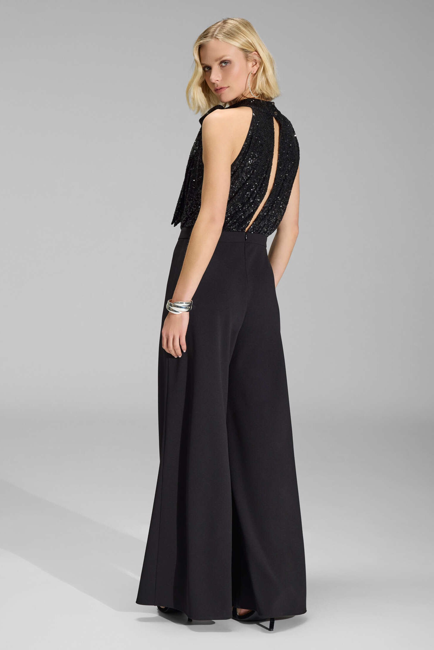 Ärmelloser Jumpsuit mit Schluppenblusen Top aus elastischer Paillette