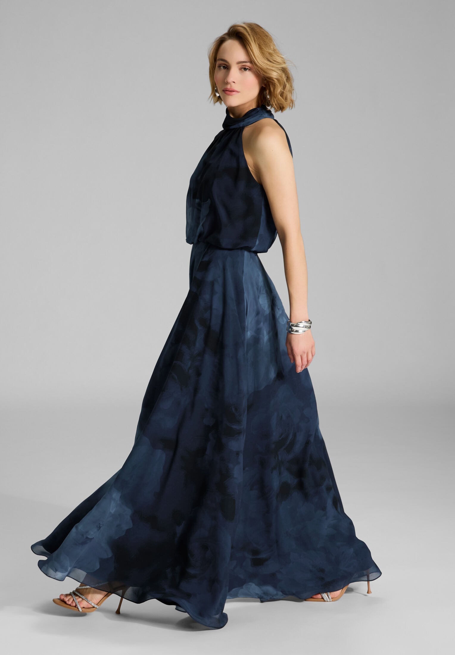 Abendkleid mit blusigem Top aus floral bedrucktem Chiffon