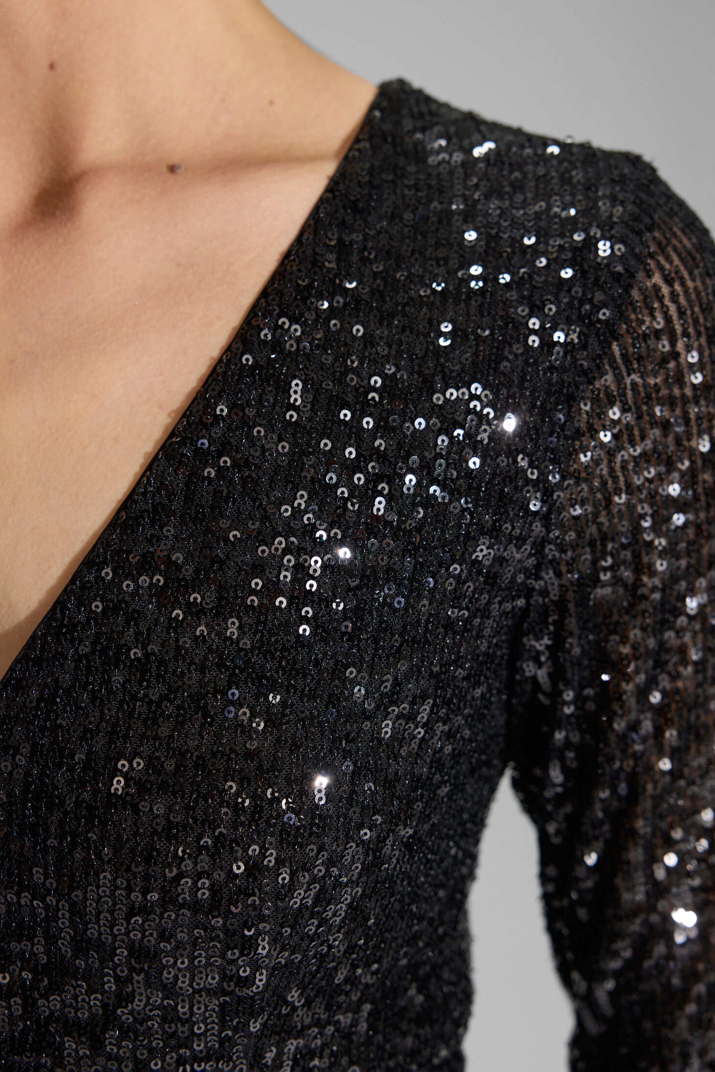 Gerafftes Abendkleid aus elastischer Paillette