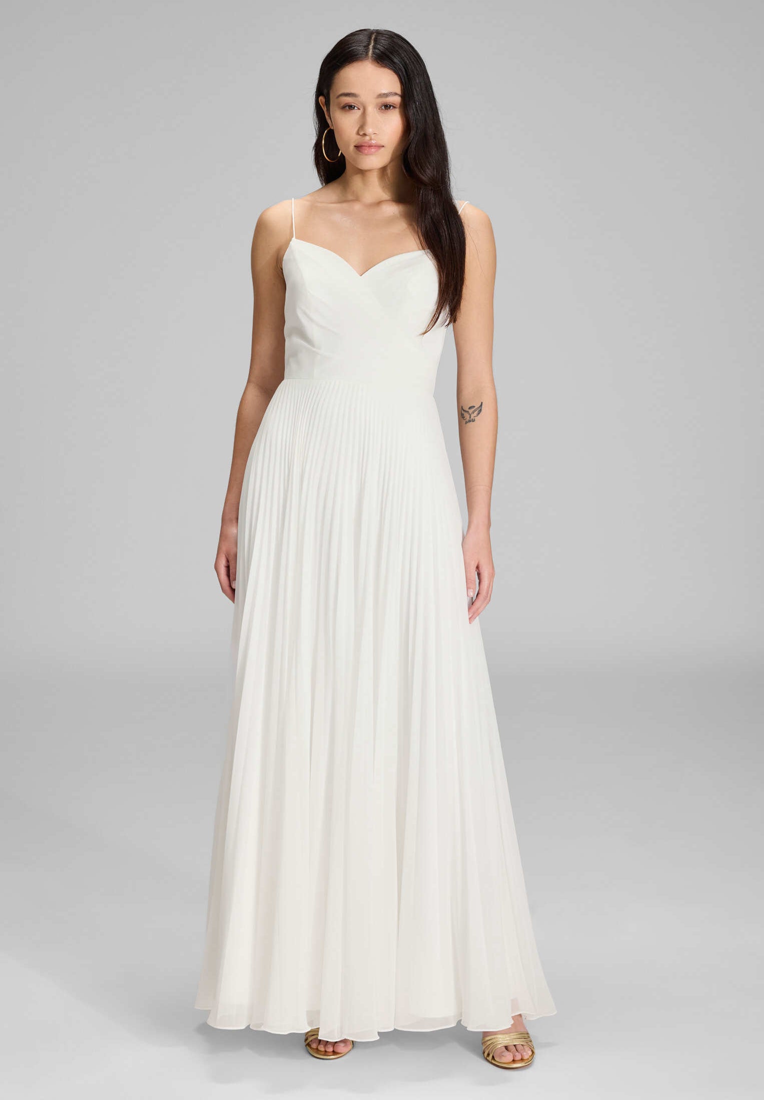 Chiffonkleid mit Plisseerock ivory