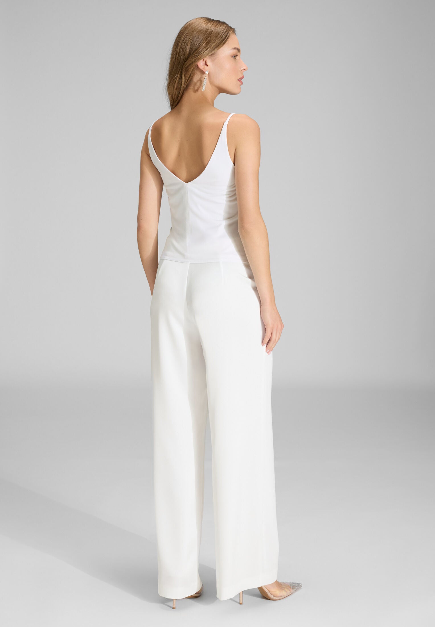 Top mit Spagettiträgern und Pailletten Bestickung