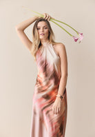 Bedrucktes Slip Dress aus Satin mit Stehkragen