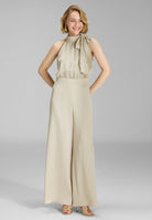 Jumpsuit mit Schluppe aus gehämmertem Satin champagne