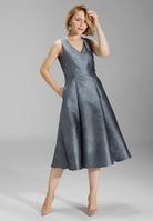 Midi Kleid aus floralem Jacquard mit V-Ausschnitt ice blue