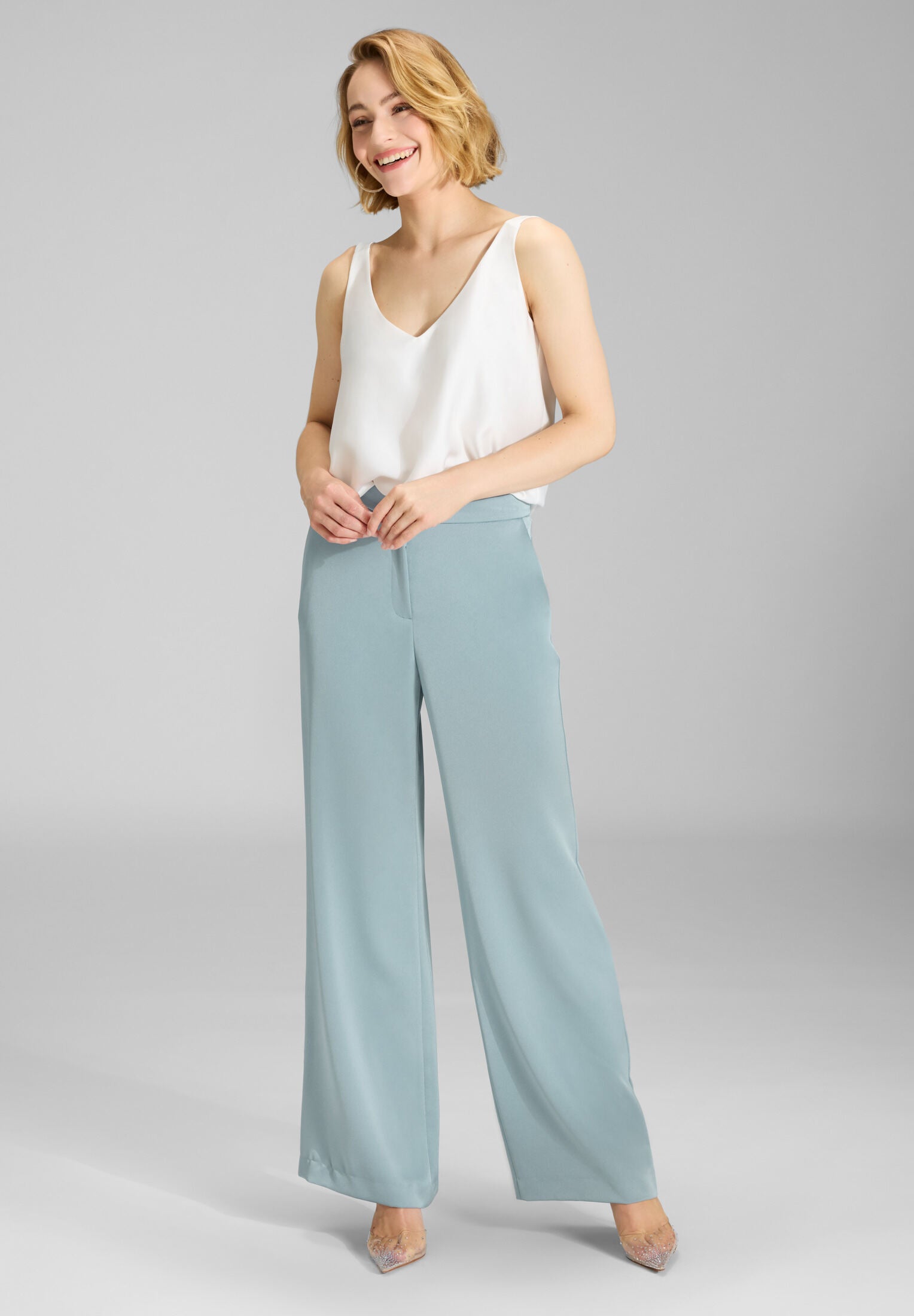 Top aus nachhaltigem Satinchiffon ivory