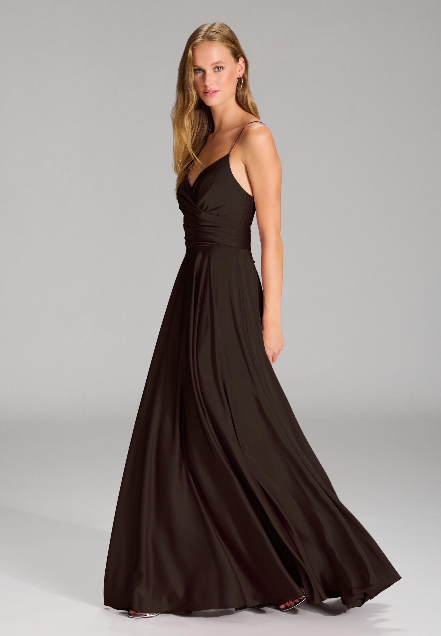 Satinkleid mit Schnürung am Rücken