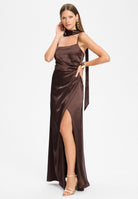 Abendkleid aus Stretch Satin