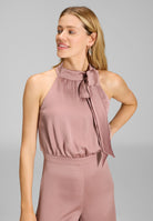 Jumpsuit mit Schluppe aus gehämmertem Satin