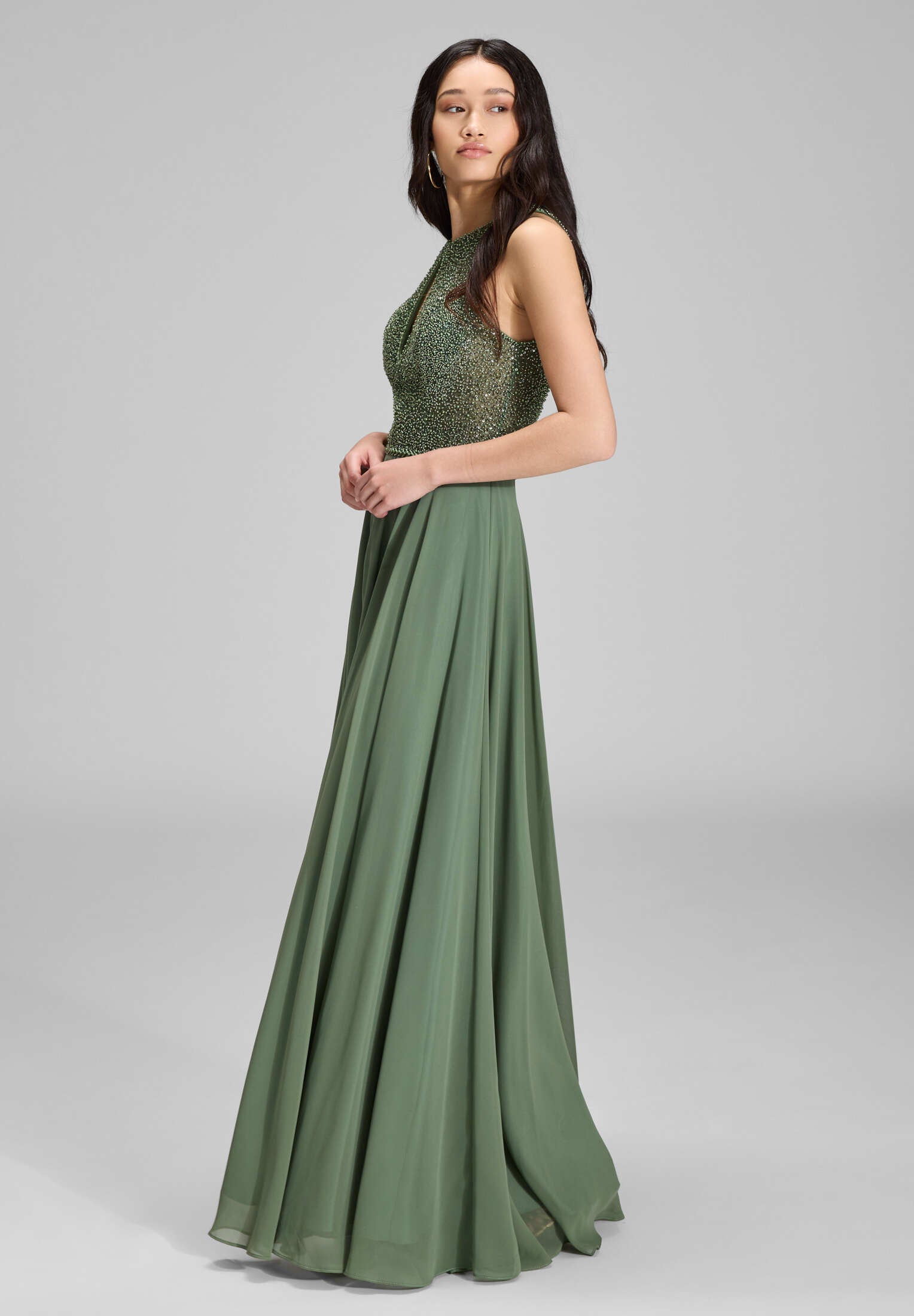 Abendkleid mit Stickerei und Cut-Out Detail