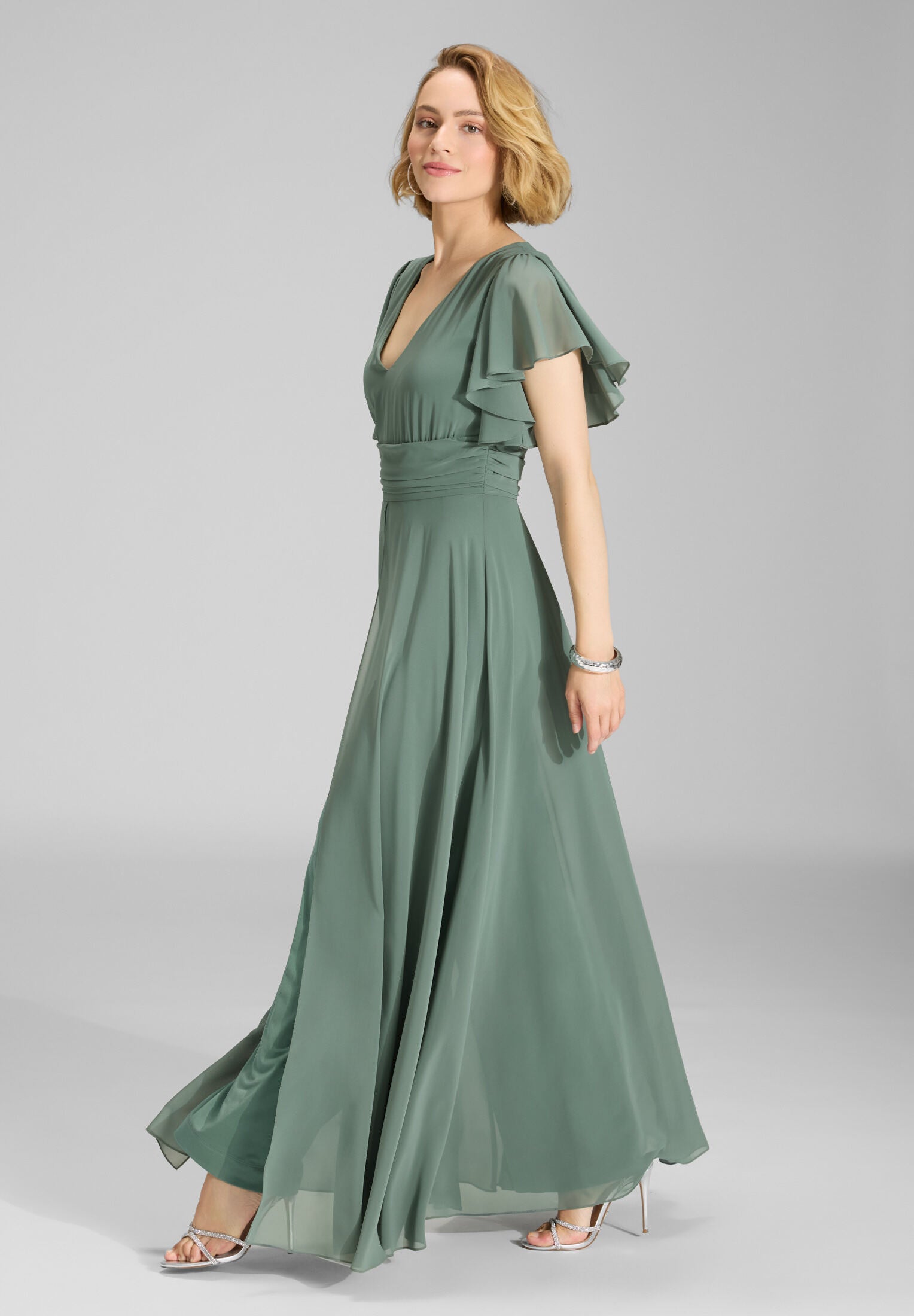 Chiffon Jumpsuit mit Überrock und Volantärmeln