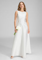 Robenartiges Abendkleid mit Eingrifftaschen