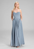 Schimmerndes Abendkleid mit Drapierung sky blue