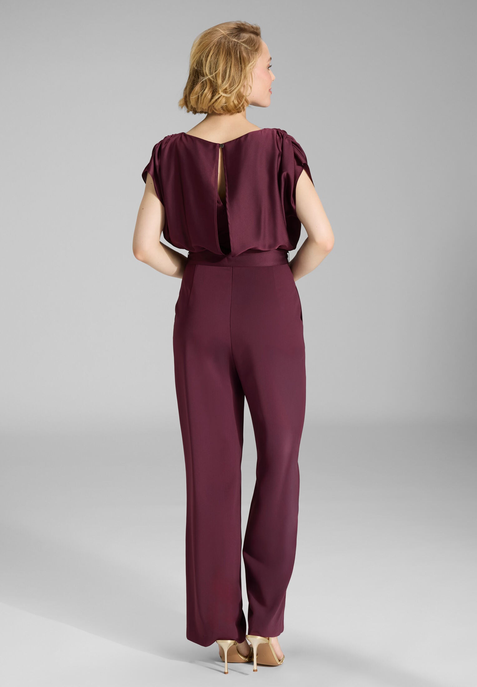 Jumpsuit aus Material-Mix