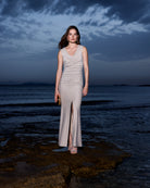 Abendkleid aus Glitzerjersey mit Raffung gold