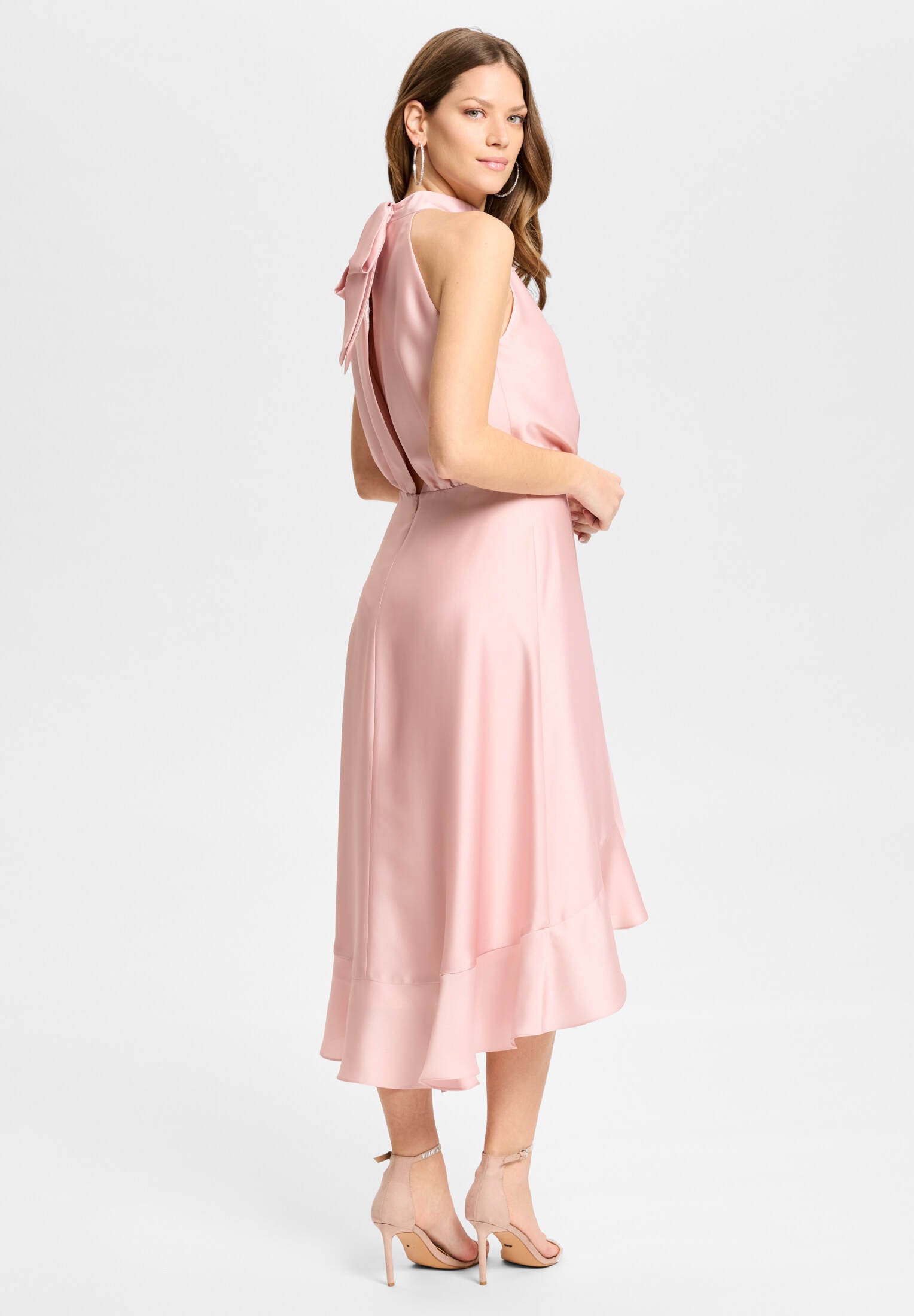 Cocktailkleid aus Satin mit Volant