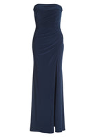 Figurbetontes Abendkleid mit Beinschlitz