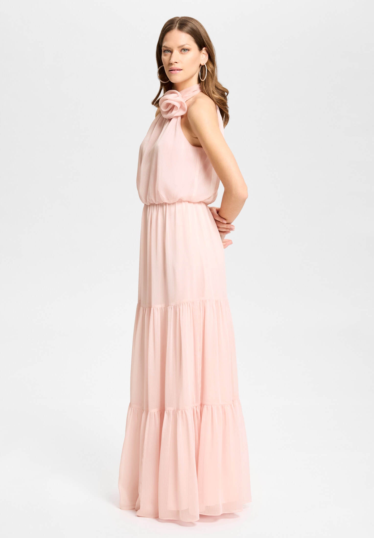 Abendkleid aus Crinkle Chiffon mit Stufenrock