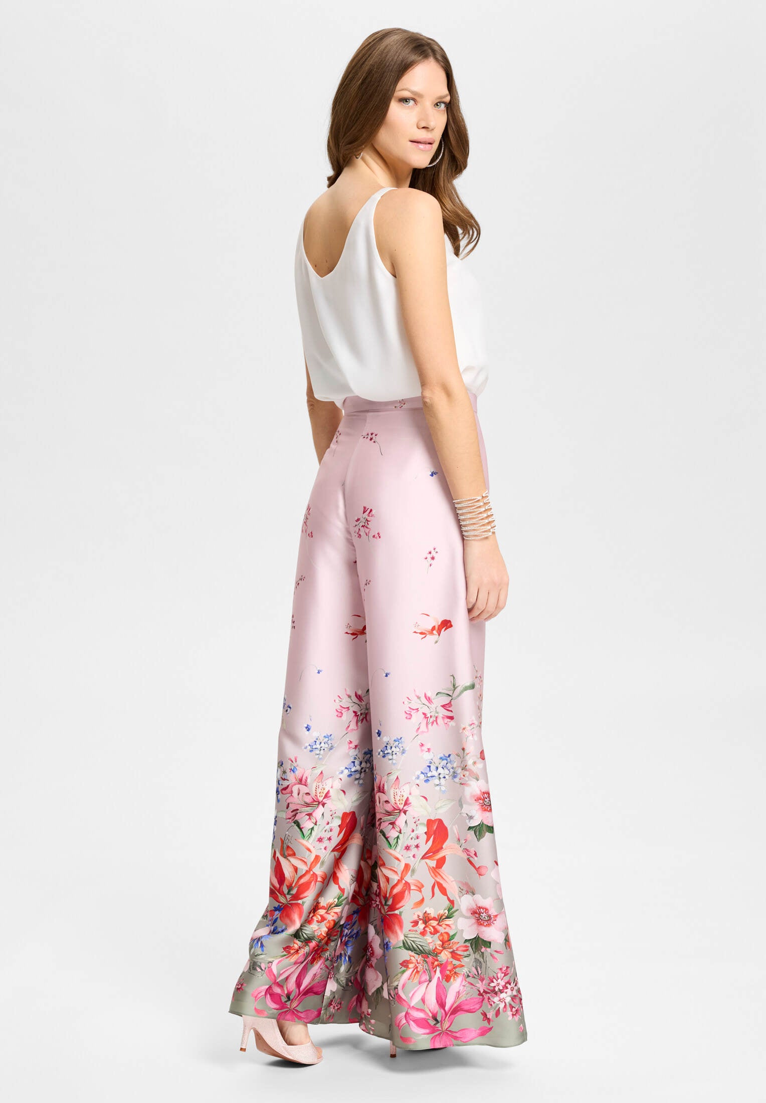 Weite Satinhose mit Bordüren-Print