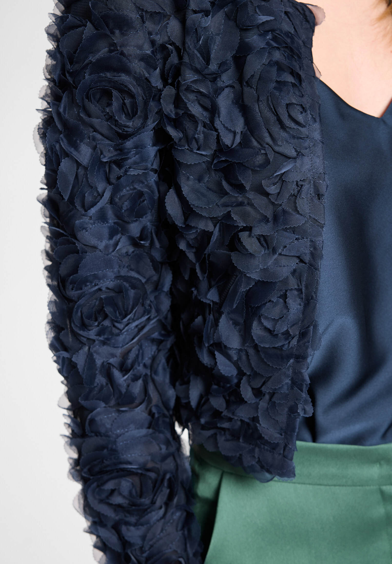 Jacke aus Blütenstoff