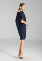 Pailletten-Kleid mit asymmetrischem Chiffon-Überwurf