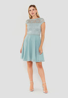 Spitzentop-Kleid mit Glitzerband pistazie