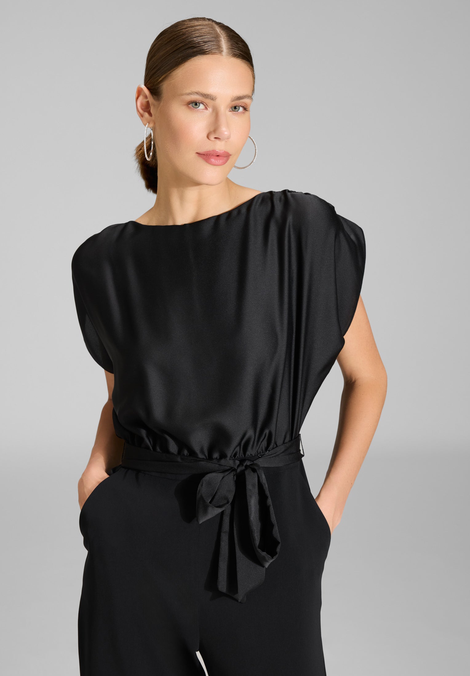 Jumpsuit mit geradem Beinschnitt