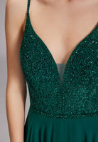 Langes paillettenbesticktes Abiball-Kleid