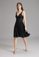 Cocktailkleid mit tonaler Stickerei