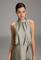 Cocktailkleid aus nachhaltigem Satin mit Volant am Saum