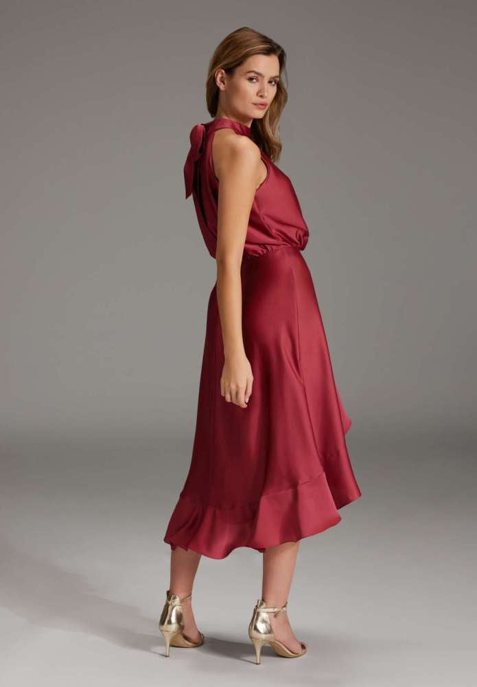 Cocktailkleid aus nachhaltigem Satin mit Volant am Saum