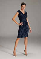 Cocktailkleid aus elastischer Paillette mit Wickel Ausschnitt navy