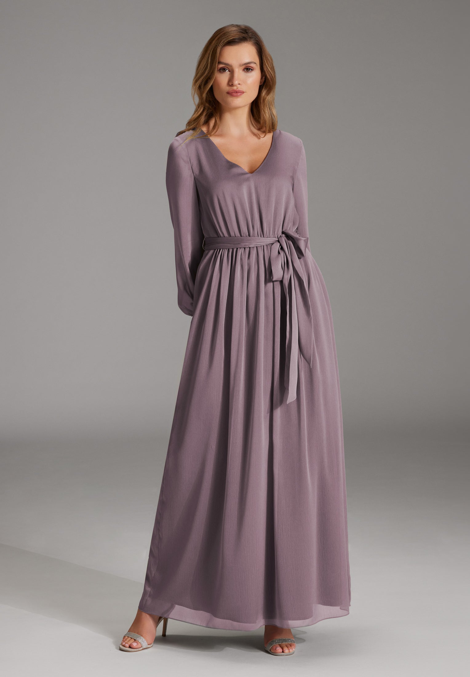 Abendkleid aus Crinkle Chiffon mit gesmokten Ärmelmanschetten mauve purple