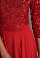 Midi Kleid mit Top aus elastischer Paillette und Chiffonrock