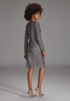 Cocktailkleid aus elastischer Paillette mit seitlichen Drapierungen