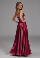 See-through-Corsagenkleid mit Ziersteinen