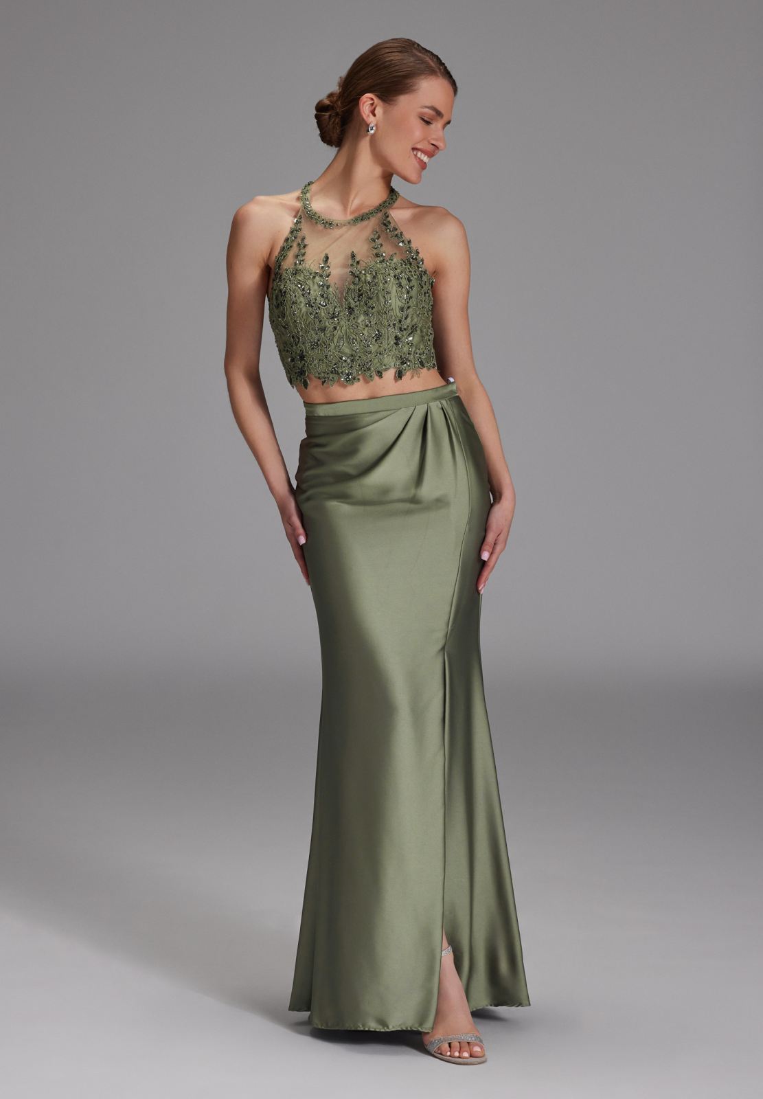 Two-piece Kleid mit langen Satinrock