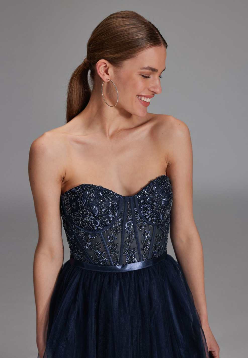 Vokuhila-Kleid mit Corsagentop