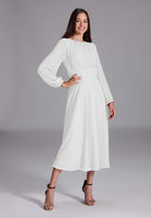 Tailliertes Midi Kleid aus Chiffon mit langen Ärmeln ivory