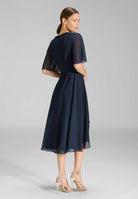 Chiffon Kleid in Wickel Optik mit Vokuhila Saum