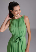 Abendkleid aus Crinkle Chiffon mit Knoten Detail