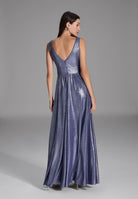 Abendkleid aus foliertem Jersey mit Beinschlitz